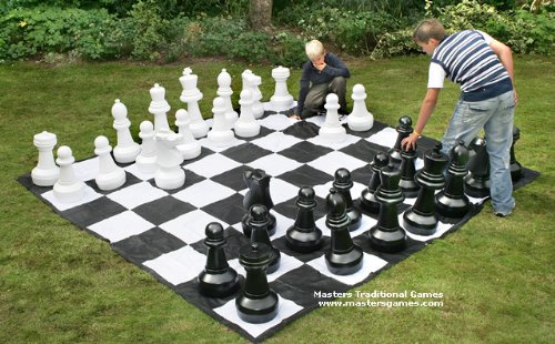 giant-chess-set