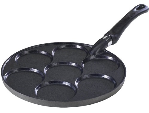 nordic-ware-pancake-pan