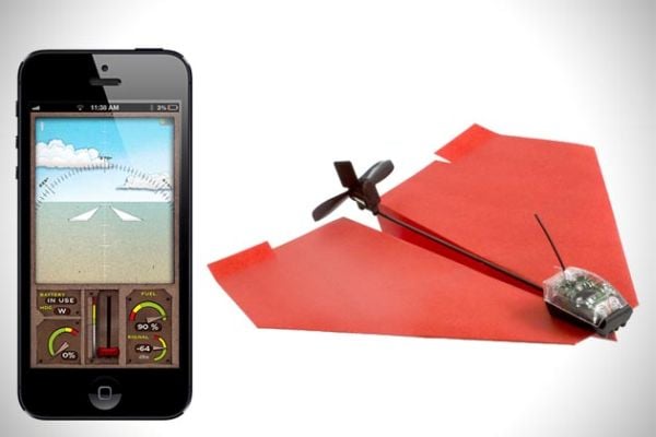 PowerUp-3-0-Smartphone-Controlled-Paper-Airplane