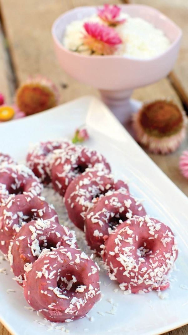 Raspberry-Glazed-donut-recipe