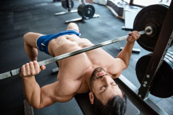 How to Spot the Bench Press