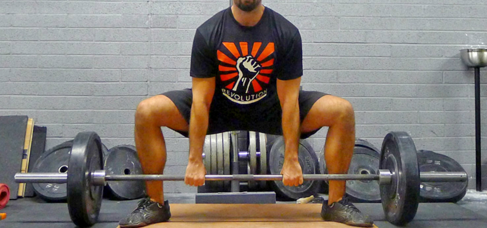 sumo deadlift stance