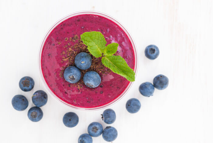 chocolate blueberry smoothie breakfast