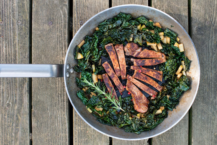 fry pan meat and spinach