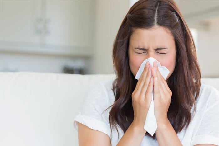 girl tissue sneeze