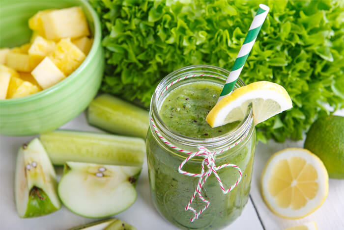 green tropical breeze smoothie