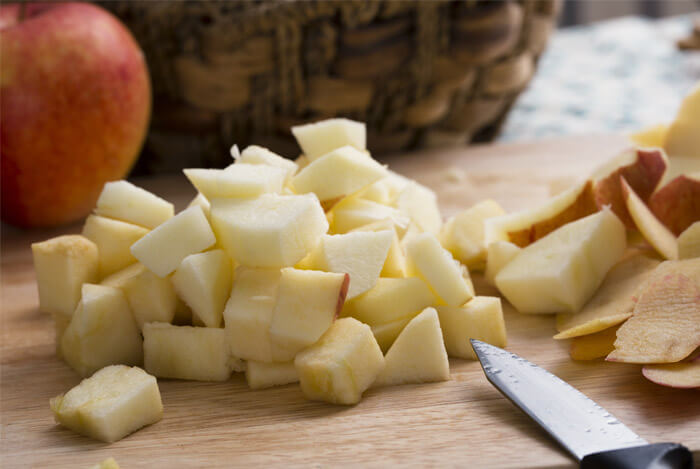 apples choped knife