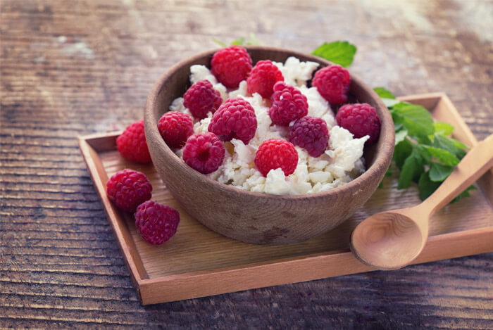 cottage cheese rasberries bowl