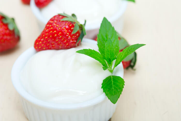 greek yogurt strawberries