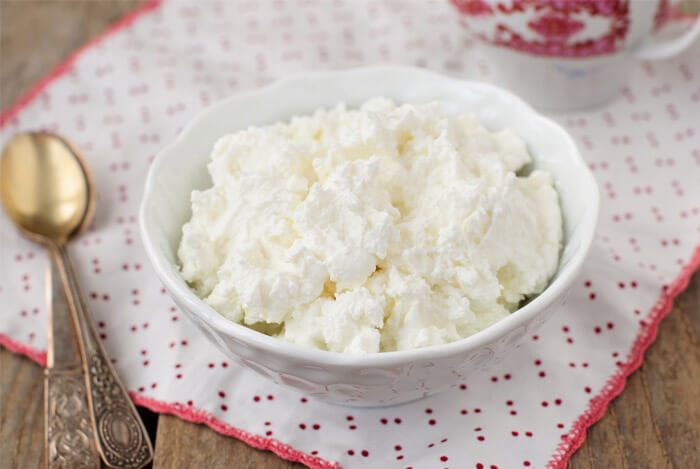 ricotta bowl spoon dessert