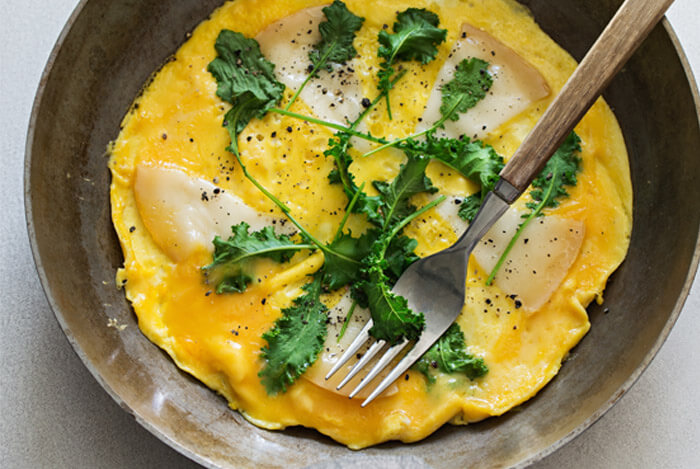 Kale and Garlic Omelette