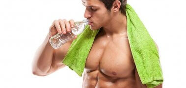 What Causes Water Retention and How to Get Rid Of It