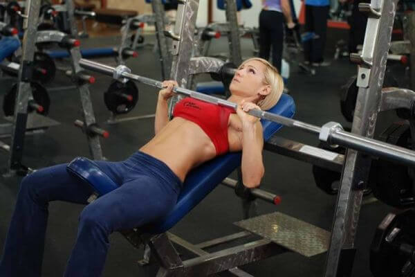 upper chest bench press form