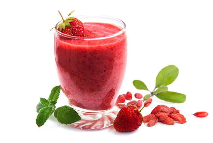 strawberry-goji-smoothie