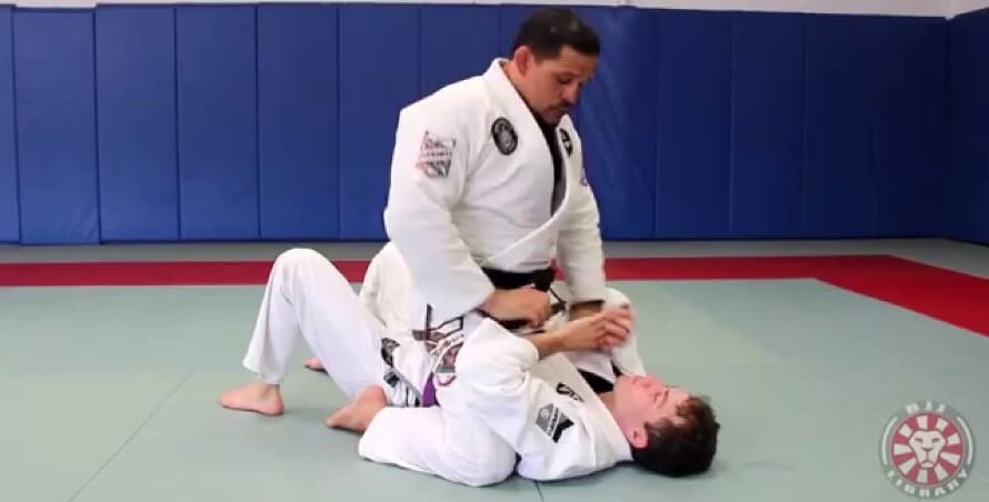 Pros and Cons of Online Brazilian Jiu-Jitsu (BJJ) Training: Is It Possible  To Learn Online? – The Grapplers Guide