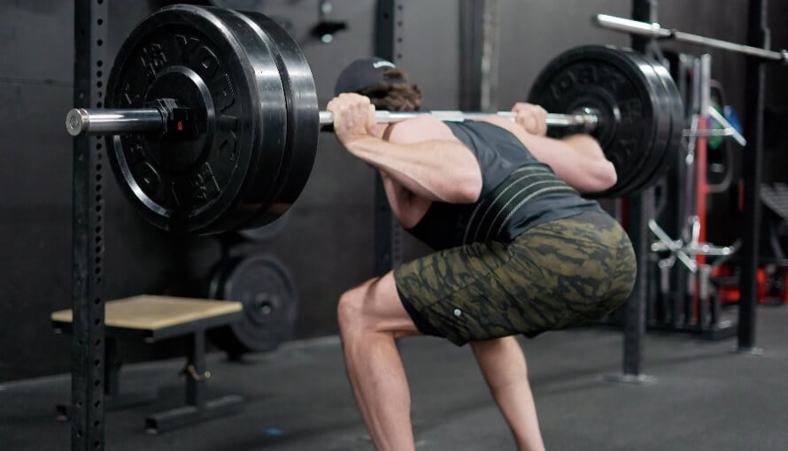 proper squat form with bar