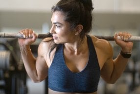 The Best Hourglass Body Workout Routine for a Slim Waist & Big Curves