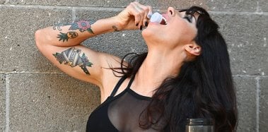 Dry Scooping Pre-Workout: What It Is and Why People Do It