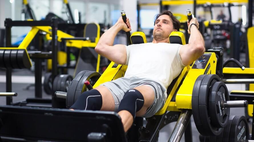 hack squat vs leg press for beginners