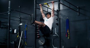 The Best Way to Do the Hanging Leg Raise for Six-Pack Abs