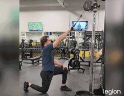 Want to Grow Your Back Fast? Try the Single-Arm Lat Pulldown